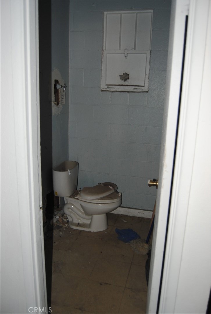 872 E Williams Street Property Photo 7