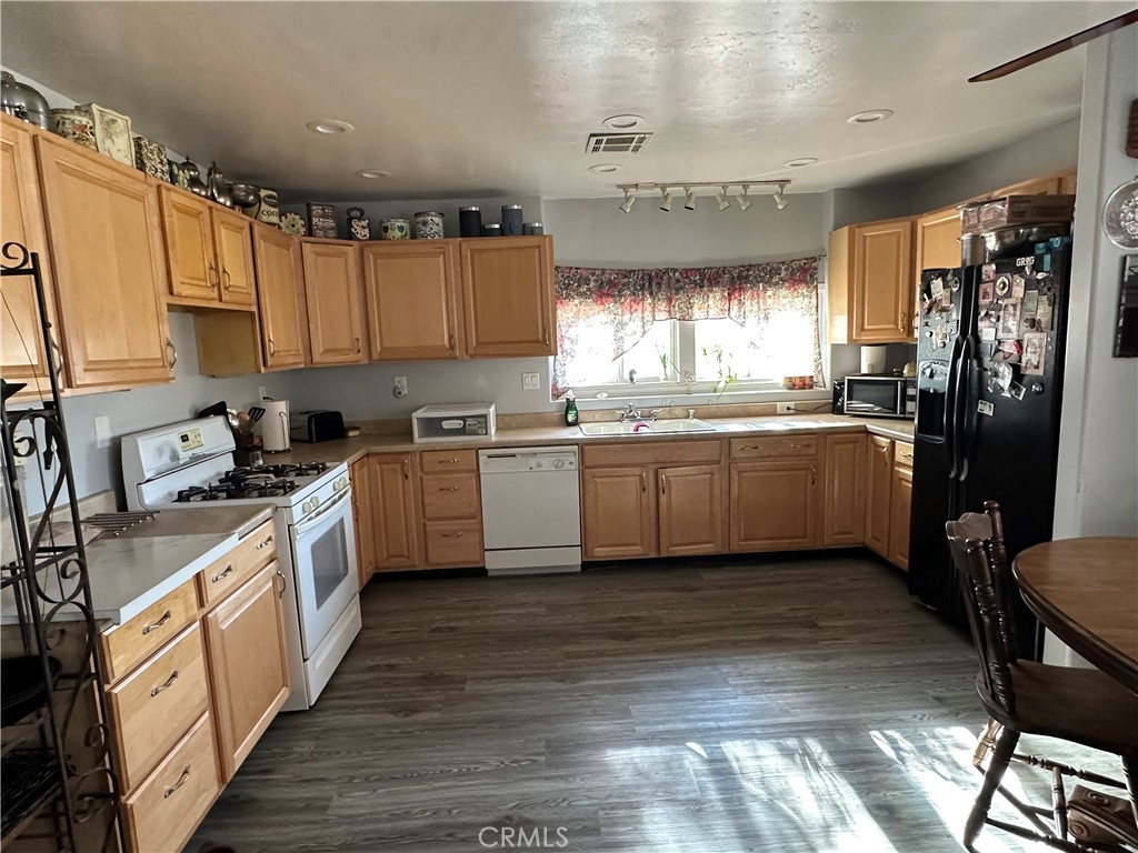 8625 C Avenue Property Photo 5