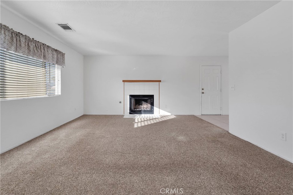 14160 Ivanpah Road Property Photo 8