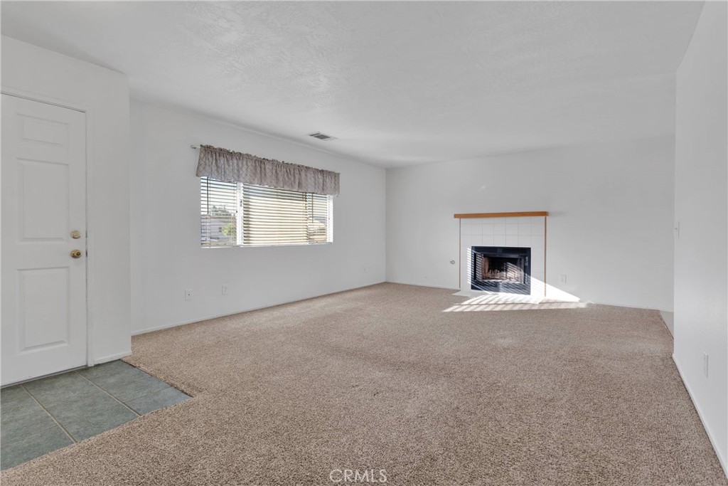 14160 Ivanpah Road Property Photo 9