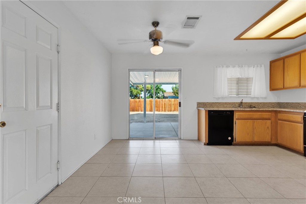 14160 Ivanpah Road Property Photo 11