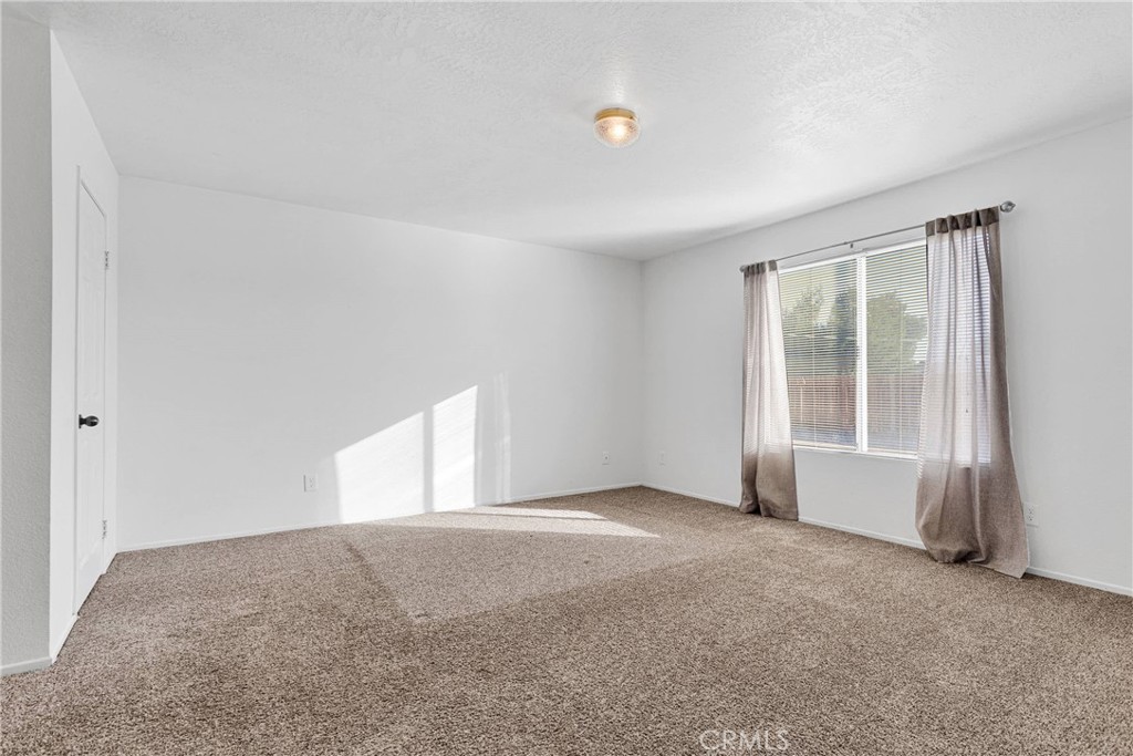 14160 Ivanpah Road Property Photo 21