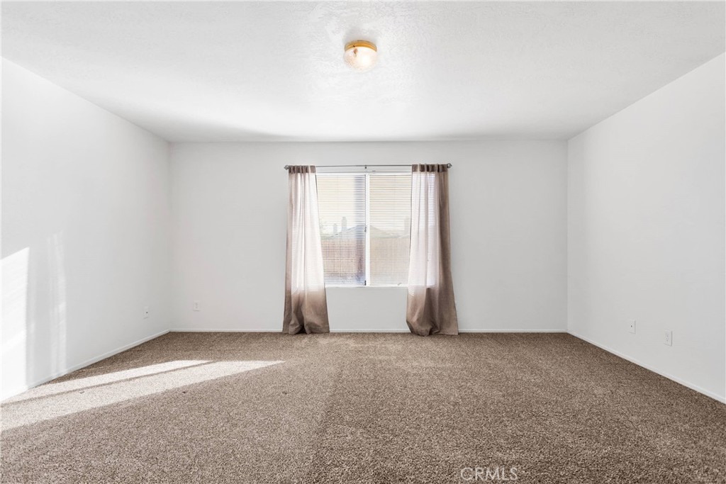 14160 Ivanpah Road Property Photo 22