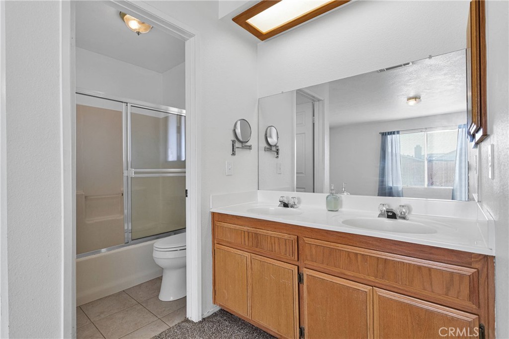 14160 Ivanpah Road Property Photo 25