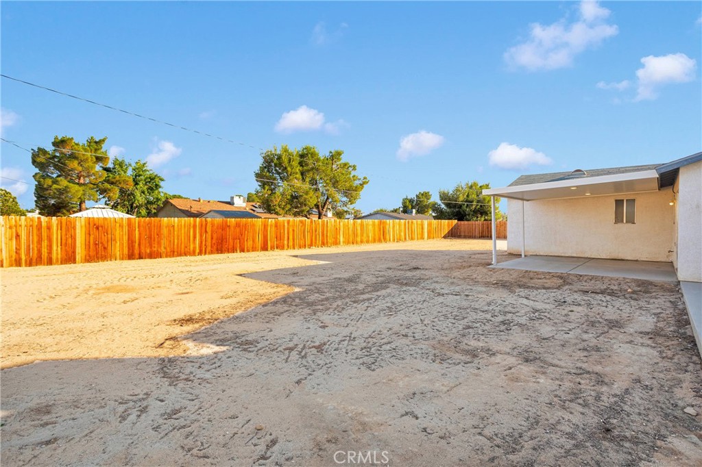 14160 Ivanpah Road Property Photo 30