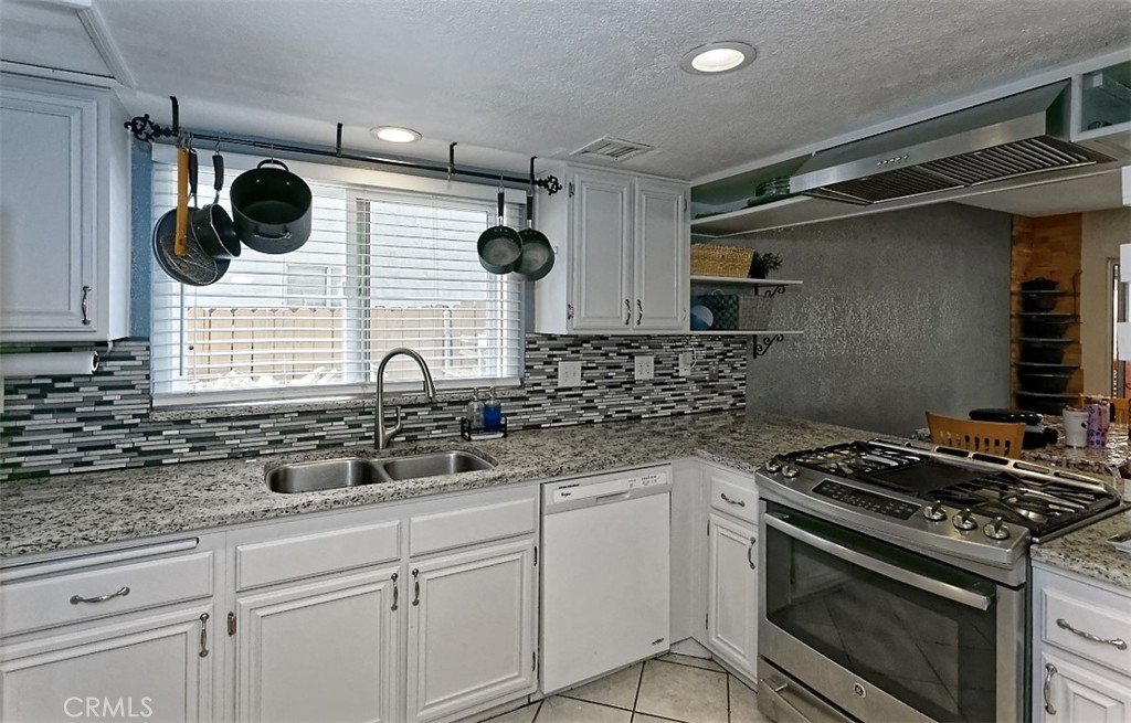 12164 Galaxy Street Property Photo 13