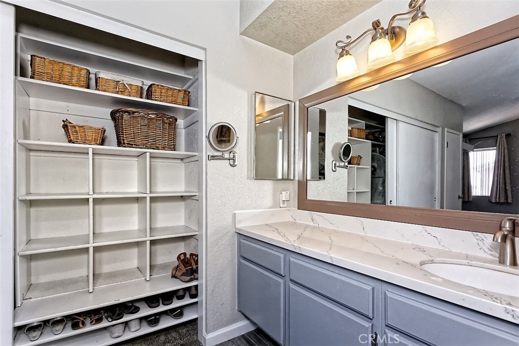 12164 Galaxy Street Property Photo 38