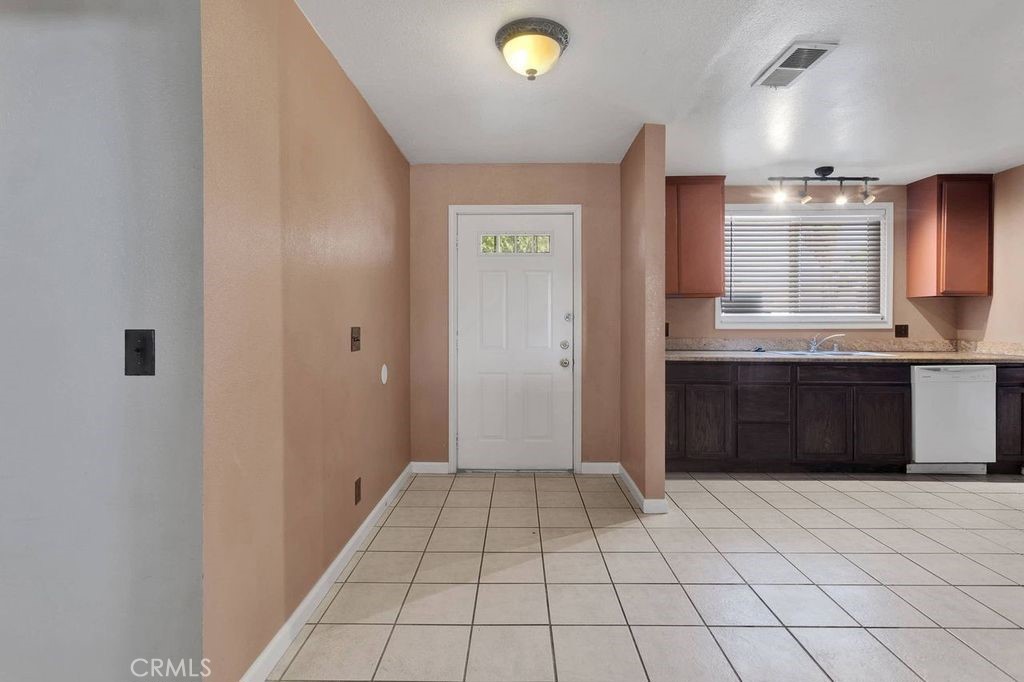 10723 Portland Avenue Property Photo 8