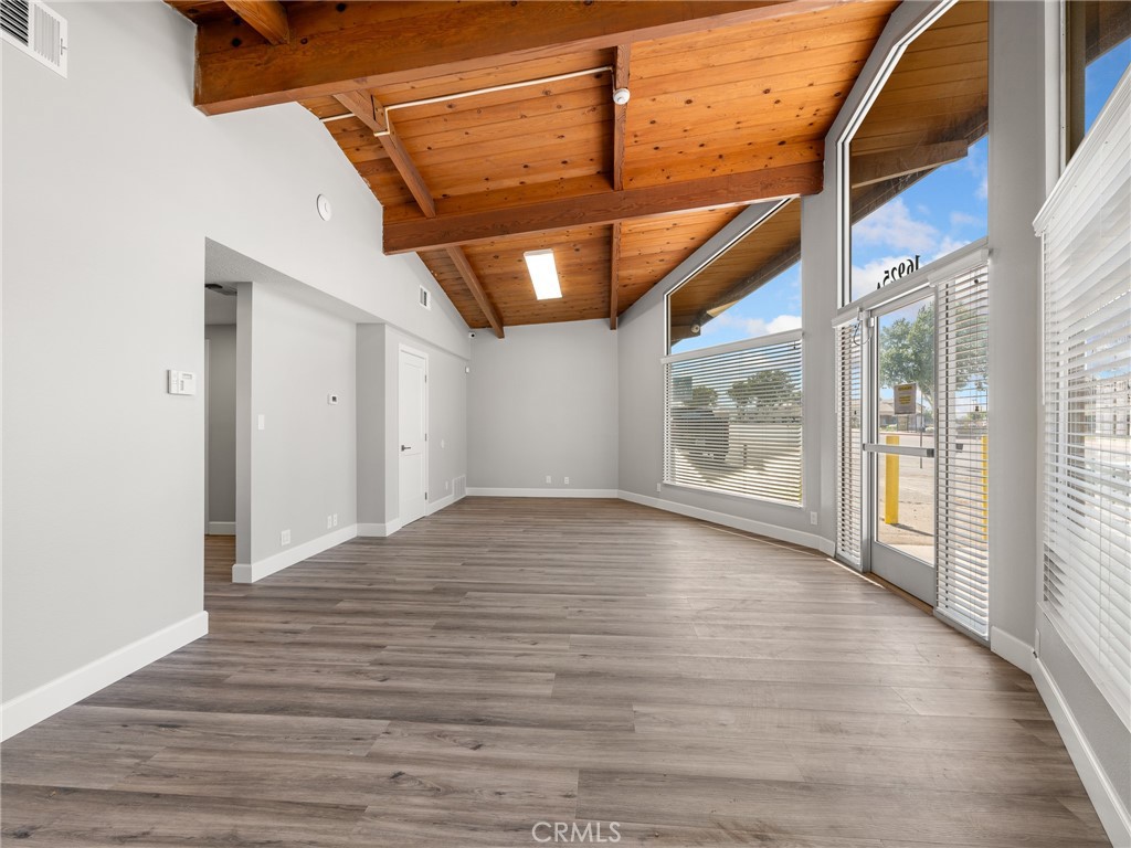 16925 Main Street Property Photo 27