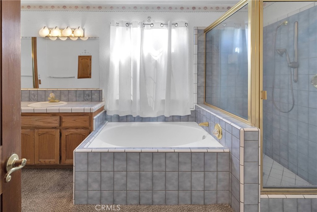 16912 Danbury Avenue Property Photo 12