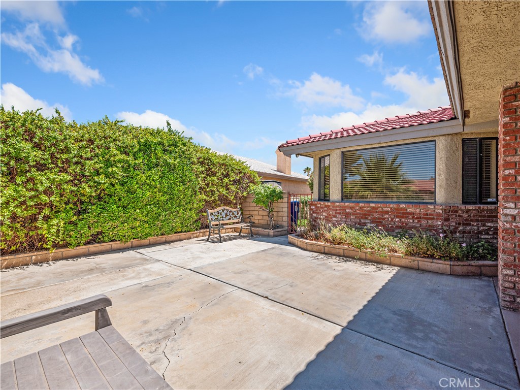 14349 Hurricane Lane Property Photo 4