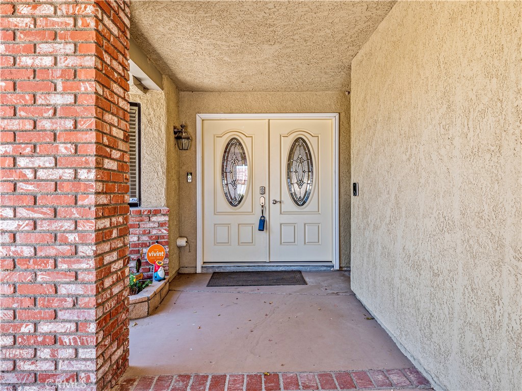 14349 Hurricane Lane Property Photo 5