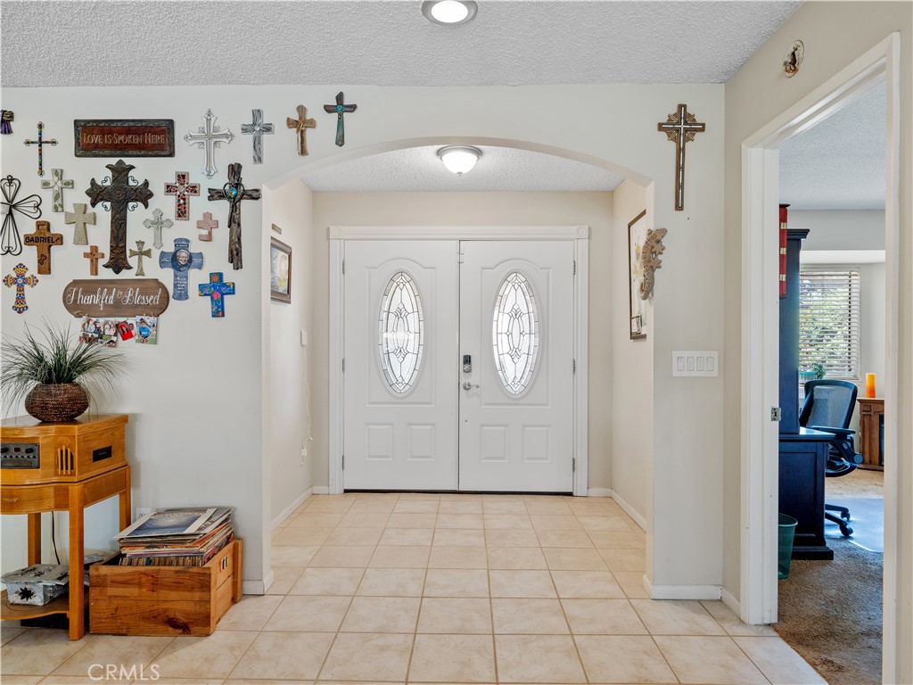 14349 Hurricane Lane Property Photo 6