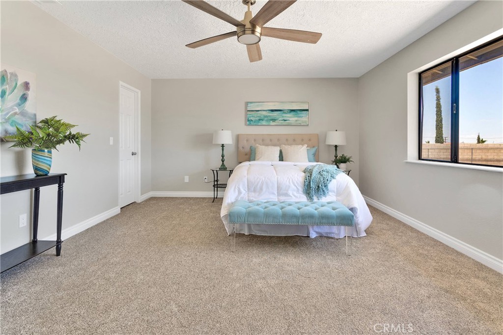11969 Pinon Avenue Property Photo 20