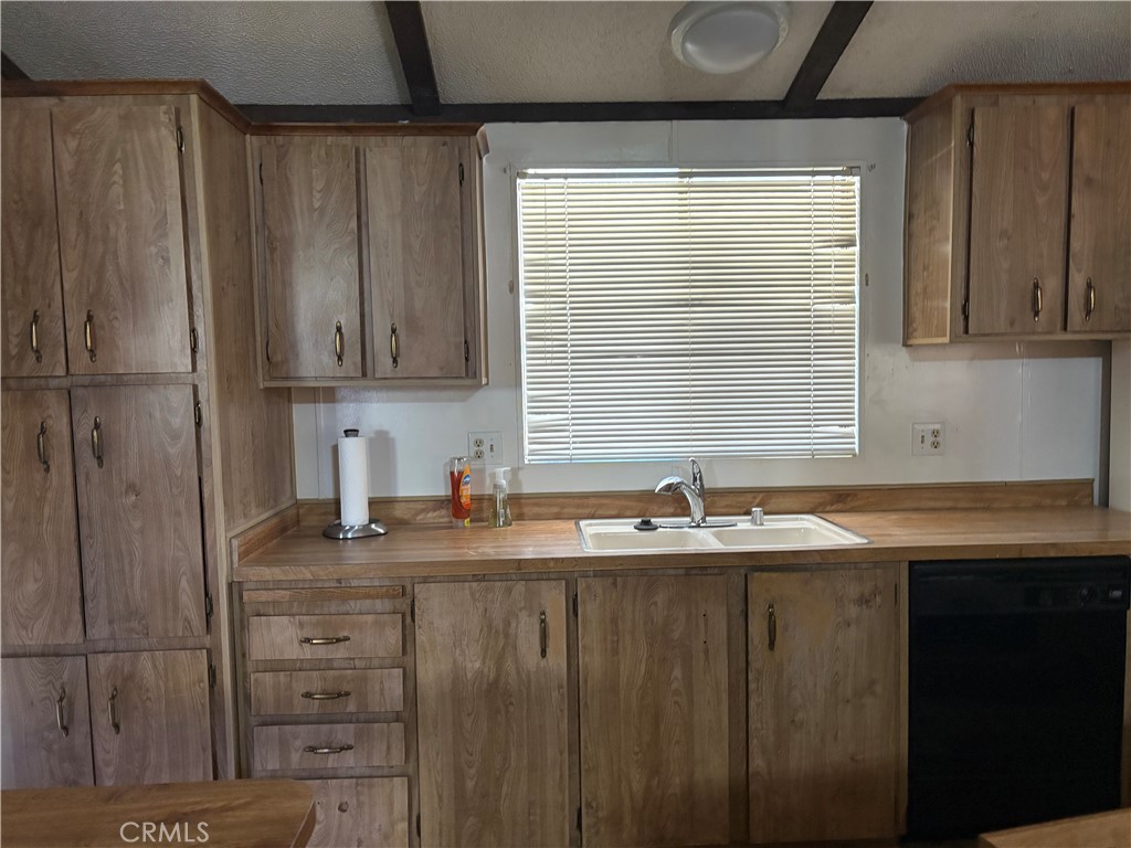 20683 Waalew Road B64 Property Photo 7