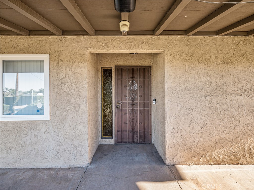 17911 Juniper Street Property Photo 8