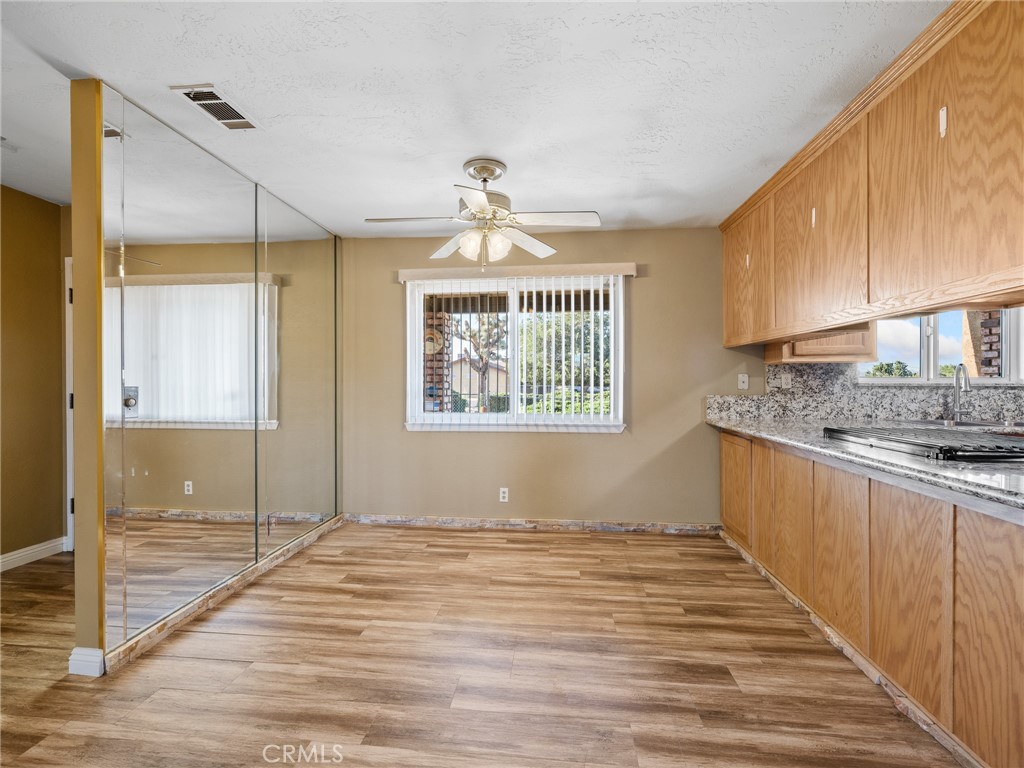 17911 Juniper Street Property Photo 11