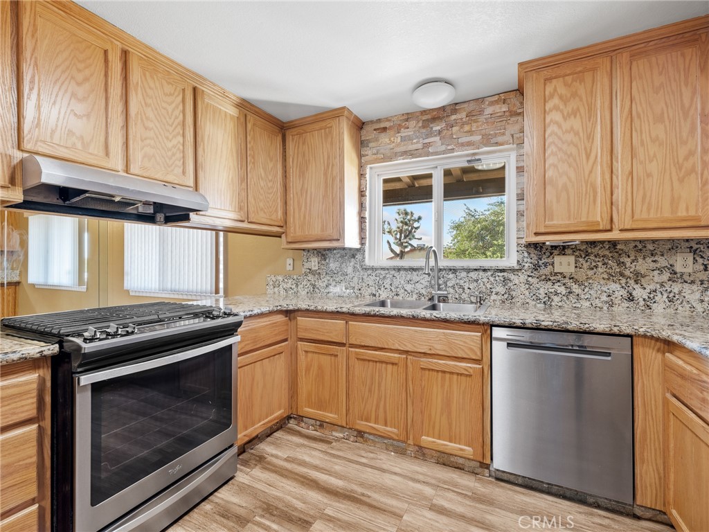 17911 Juniper Street Property Photo 14