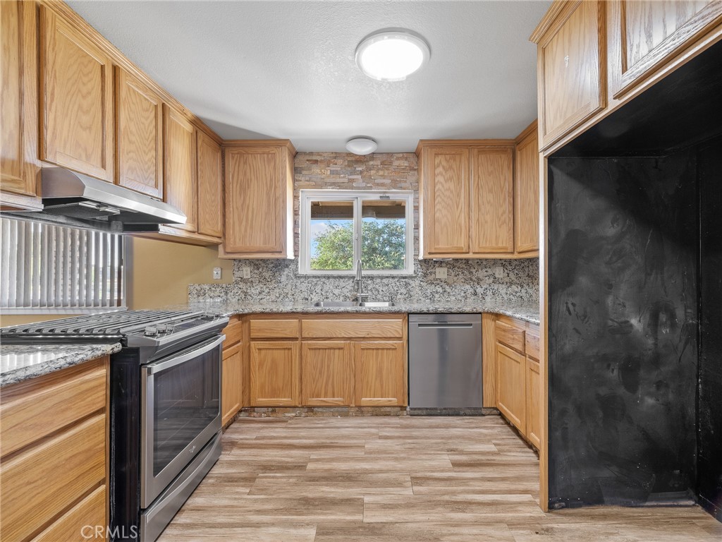 17911 Juniper Street Property Photo 15