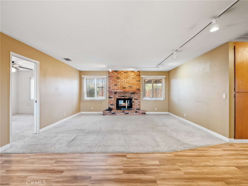 17911 Juniper Street Property Photo 17