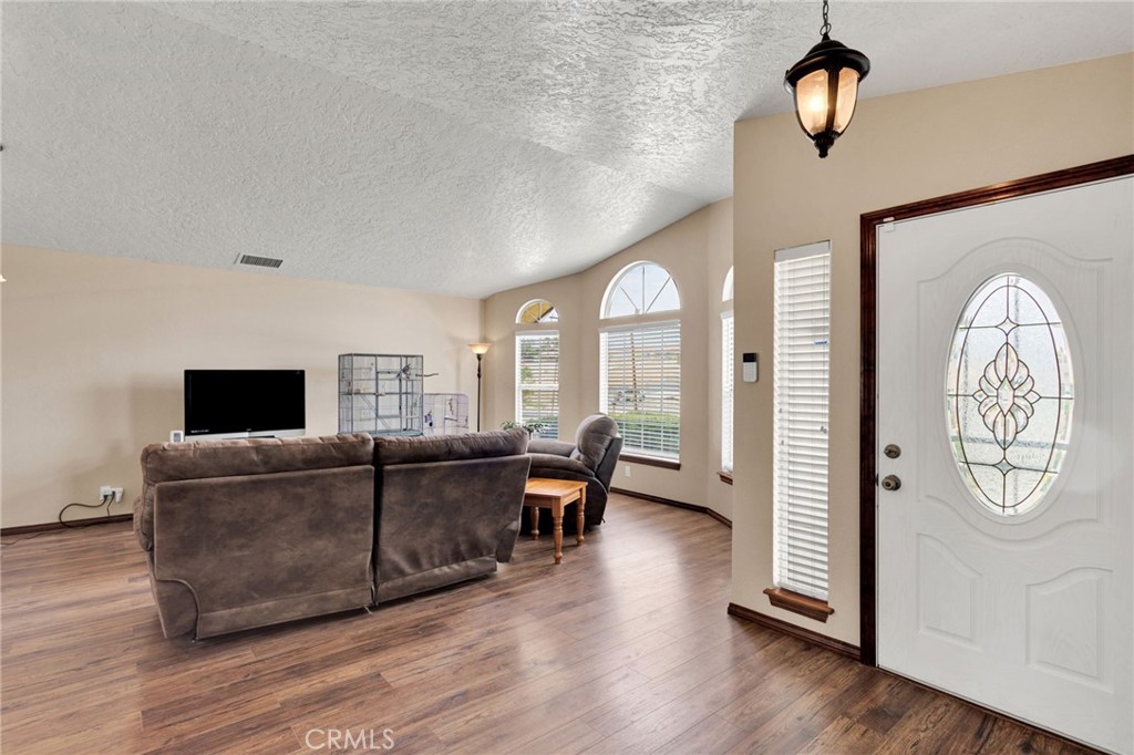 18441 Verano Street Property Photo 6