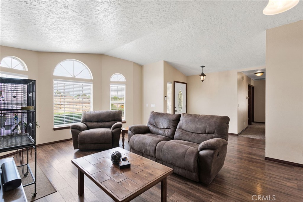 18441 Verano Street Property Photo 8