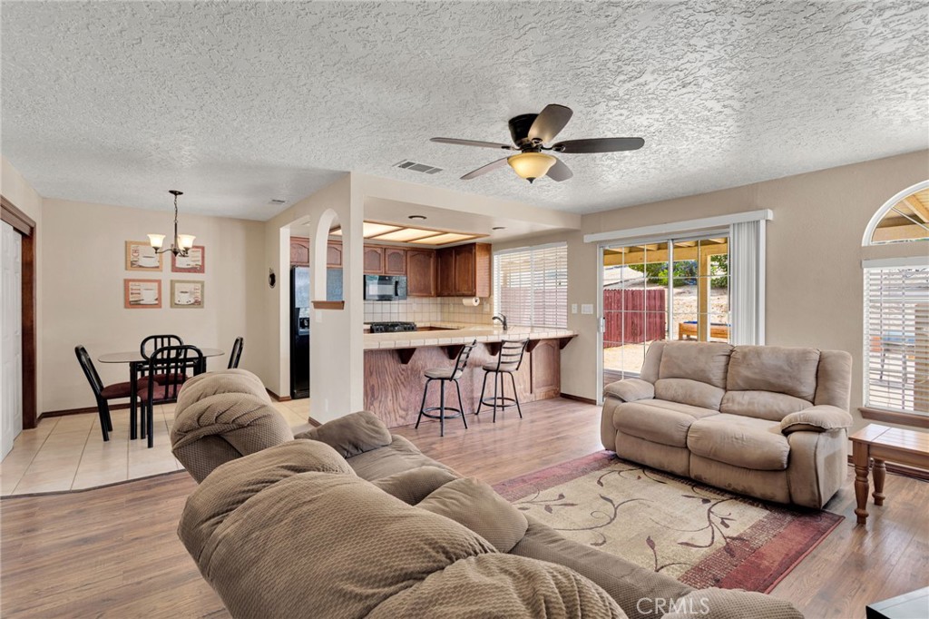 18441 Verano Street Property Photo 10