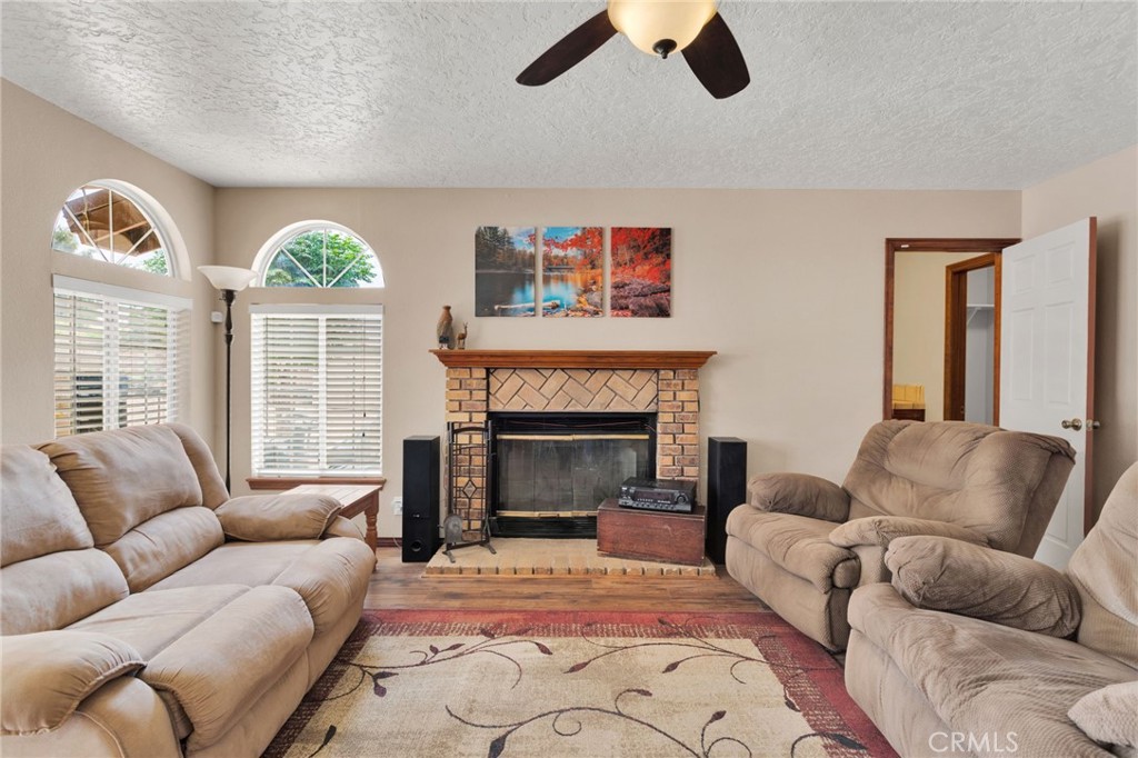 18441 Verano Street Property Photo 12