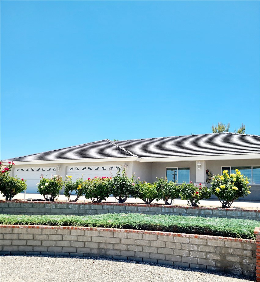 325 Canyon Road Property Photo 1