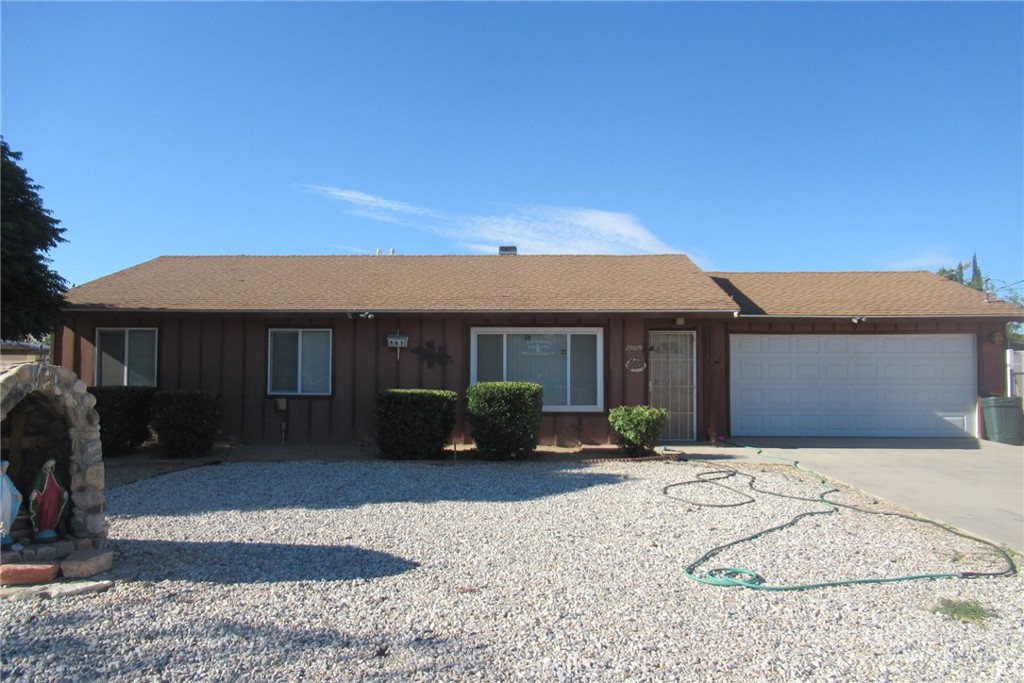 19019 Madrone Street Property Photo 1