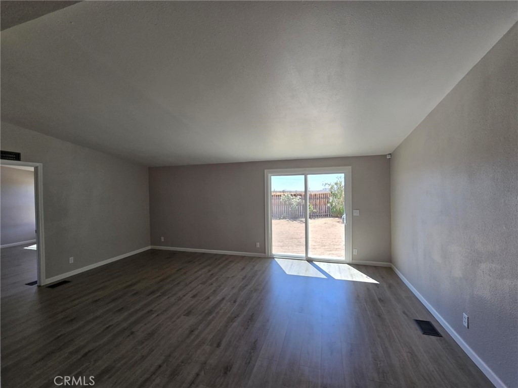 18812 Arbor Court Property Photo 6