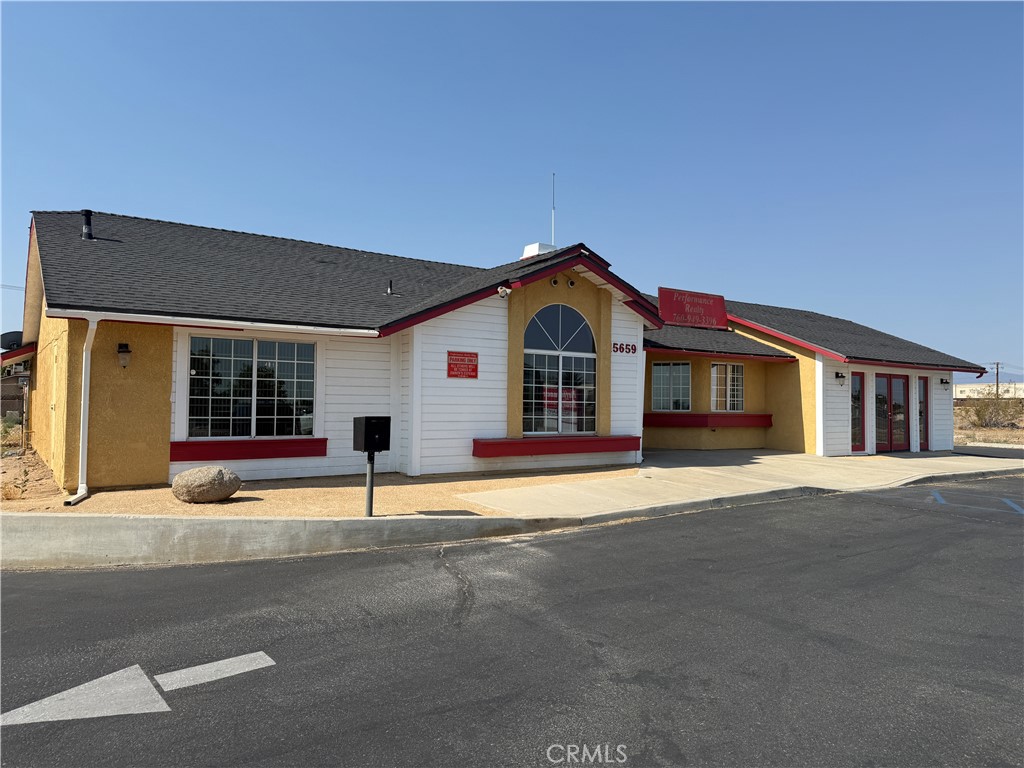 15659 Bear Valley Rd Property Photo 1
