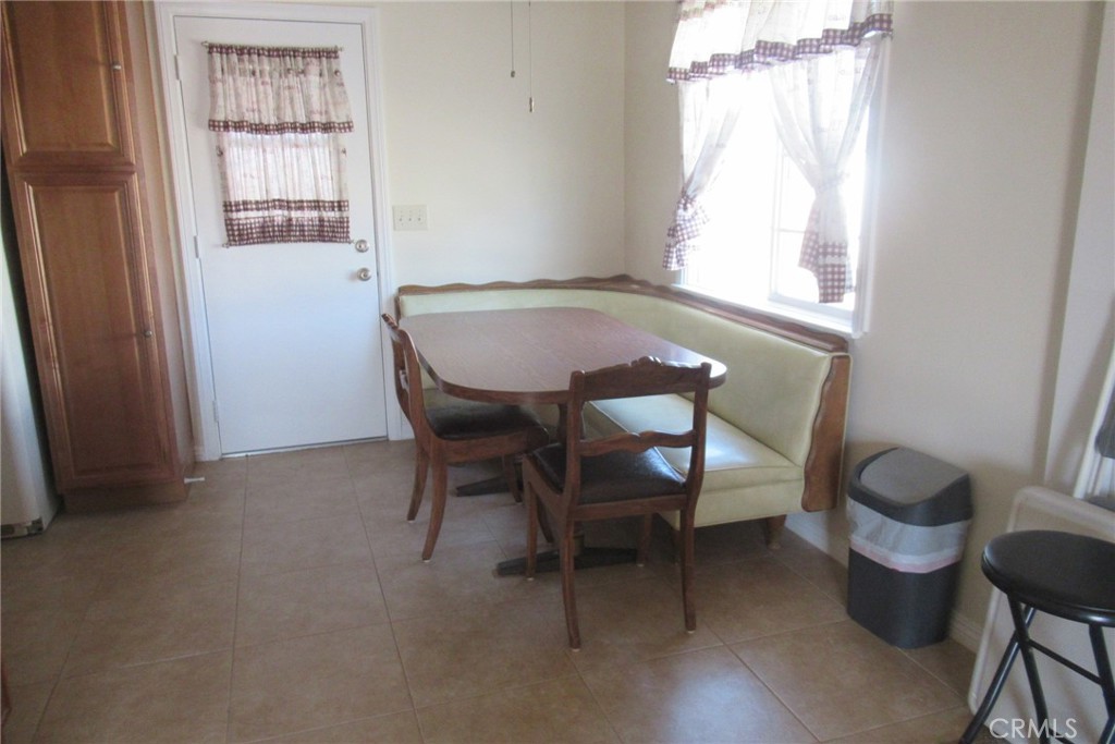 18924 Vine Street Property Photo 5