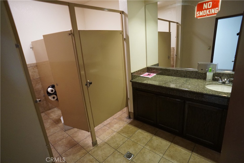 14201 Kentwood Boulevard Property Photo 12