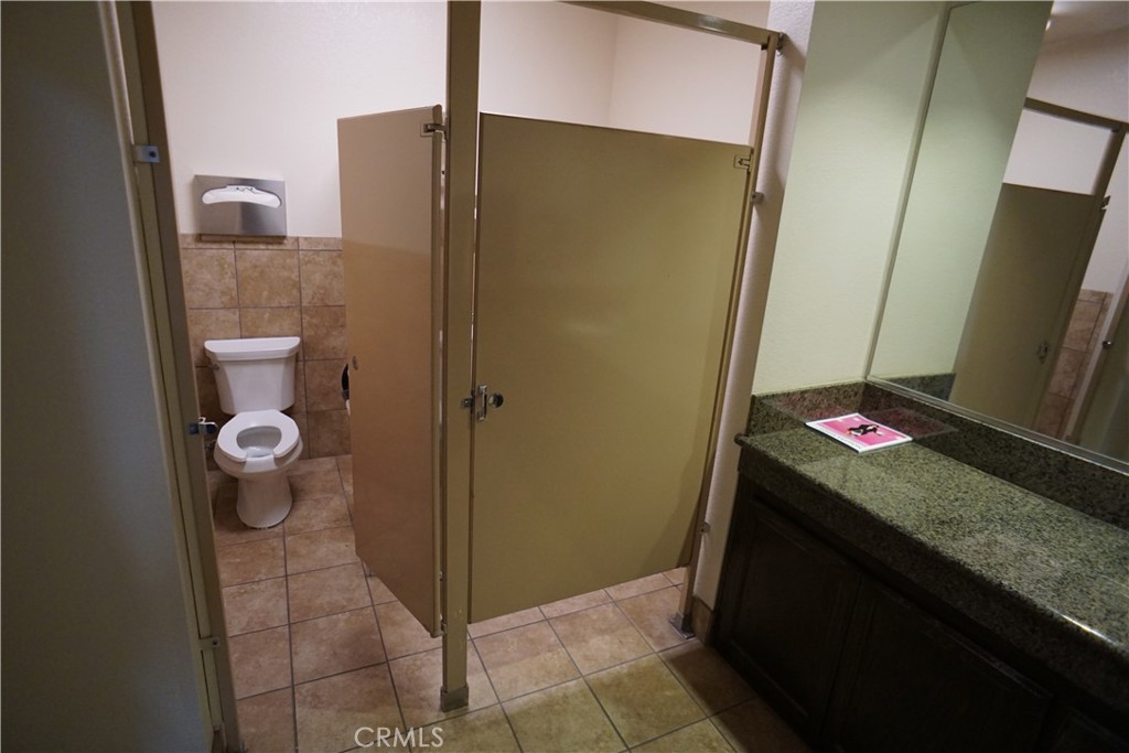 14201 Kentwood Boulevard Property Photo 13