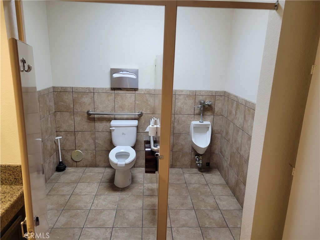 14201 Kentwood Boulevard Property Photo 14