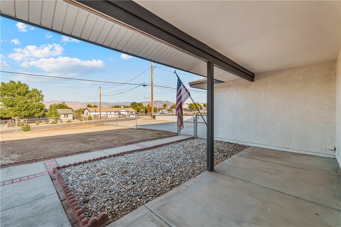 7046 7th Property Photo 4
