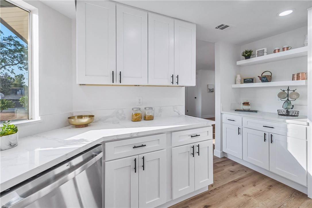 7046 7th Property Photo 19