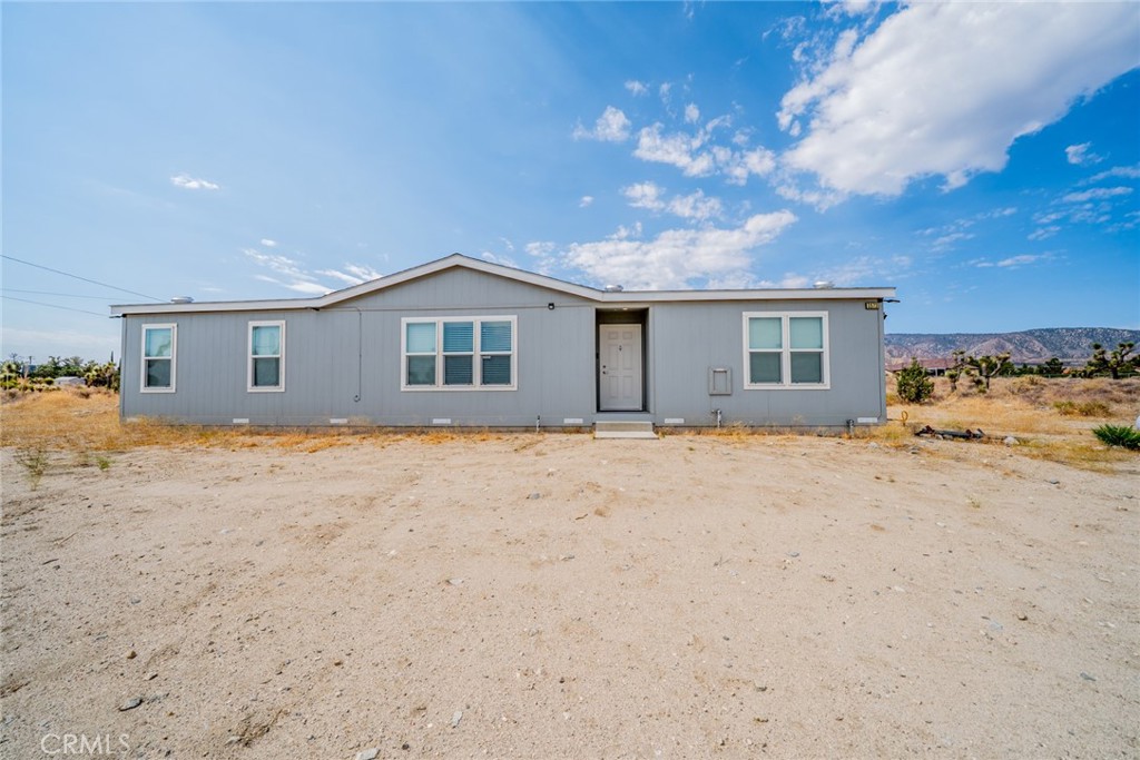 1573 Smoke Tree Road Property Photo 1