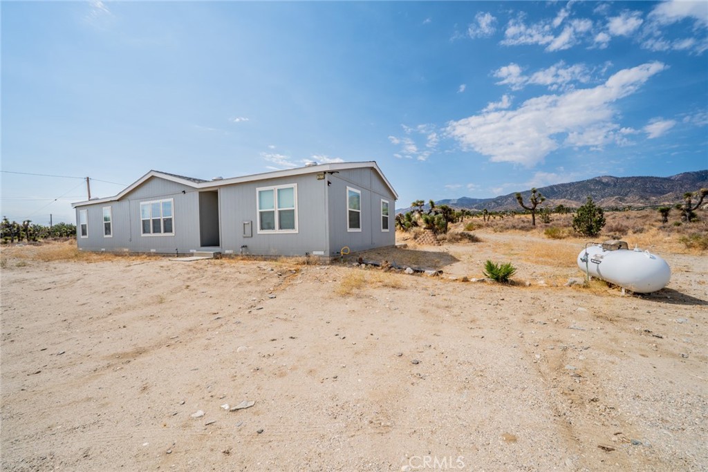 1573 Smoke Tree Road Property Photo 3