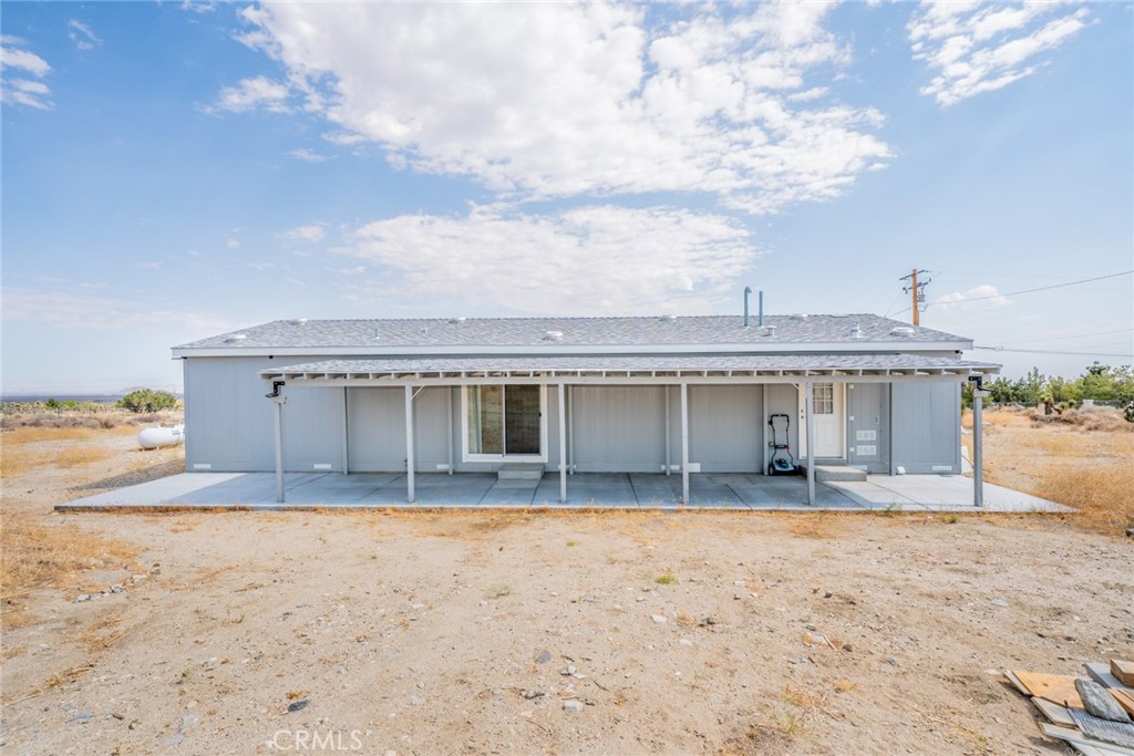 1573 Smoke Tree Road Property Photo 5