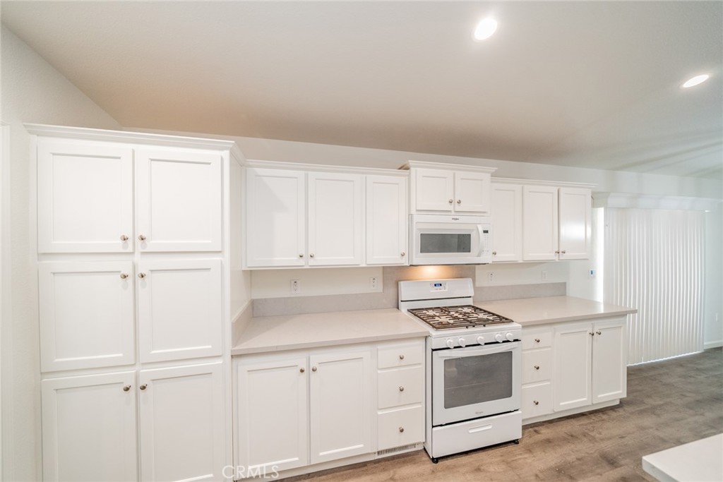 1573 Smoke Tree Road Property Photo 14