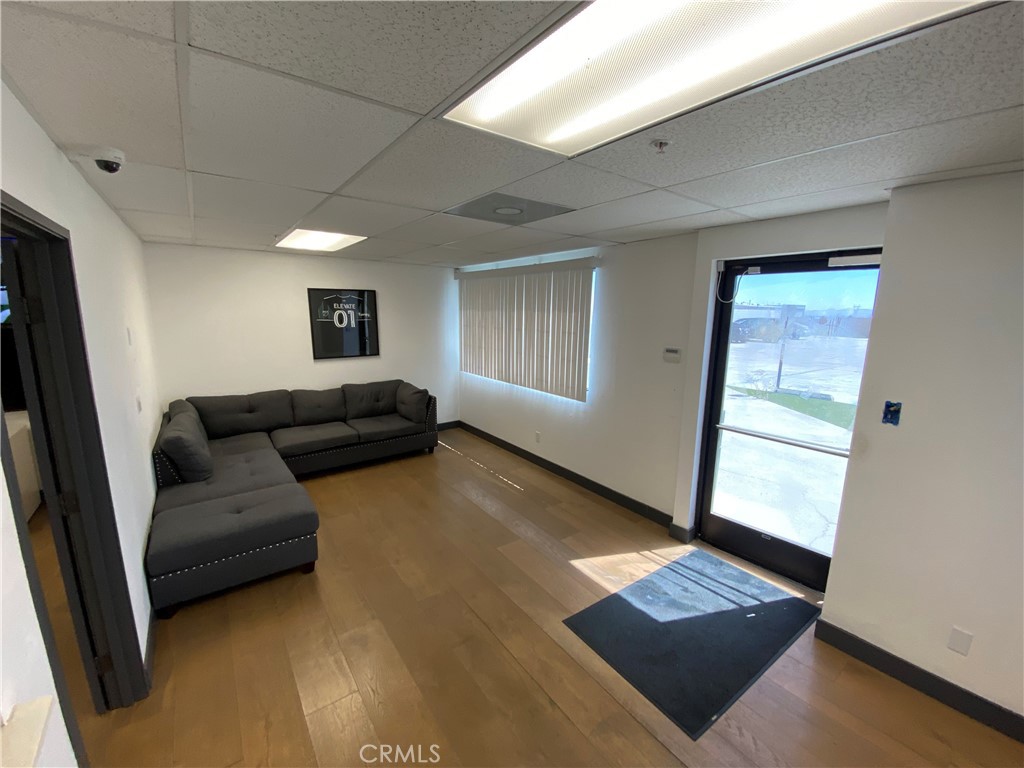 9486 Holly Road Property Photo 15