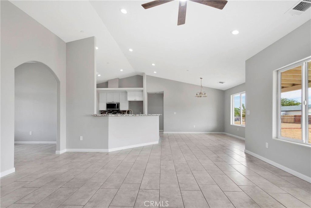 8569 Oakwood Avenue Property Photo 7
