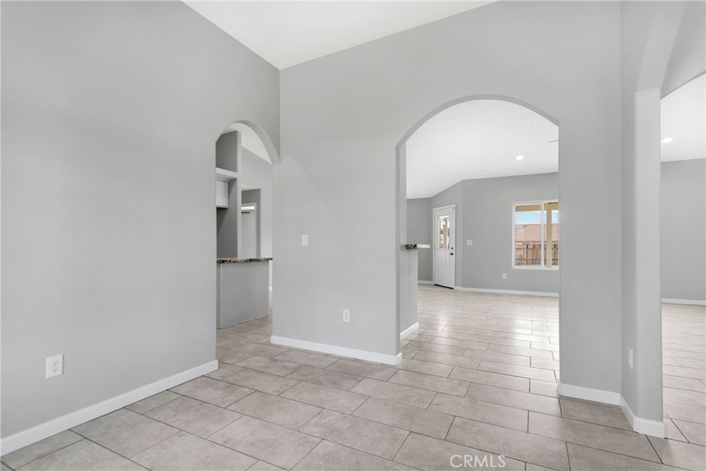 8569 Oakwood Avenue Property Photo 11