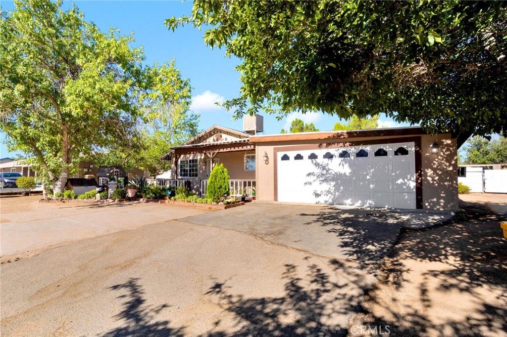 8012 Cottonwood Avenue Property Photo 1