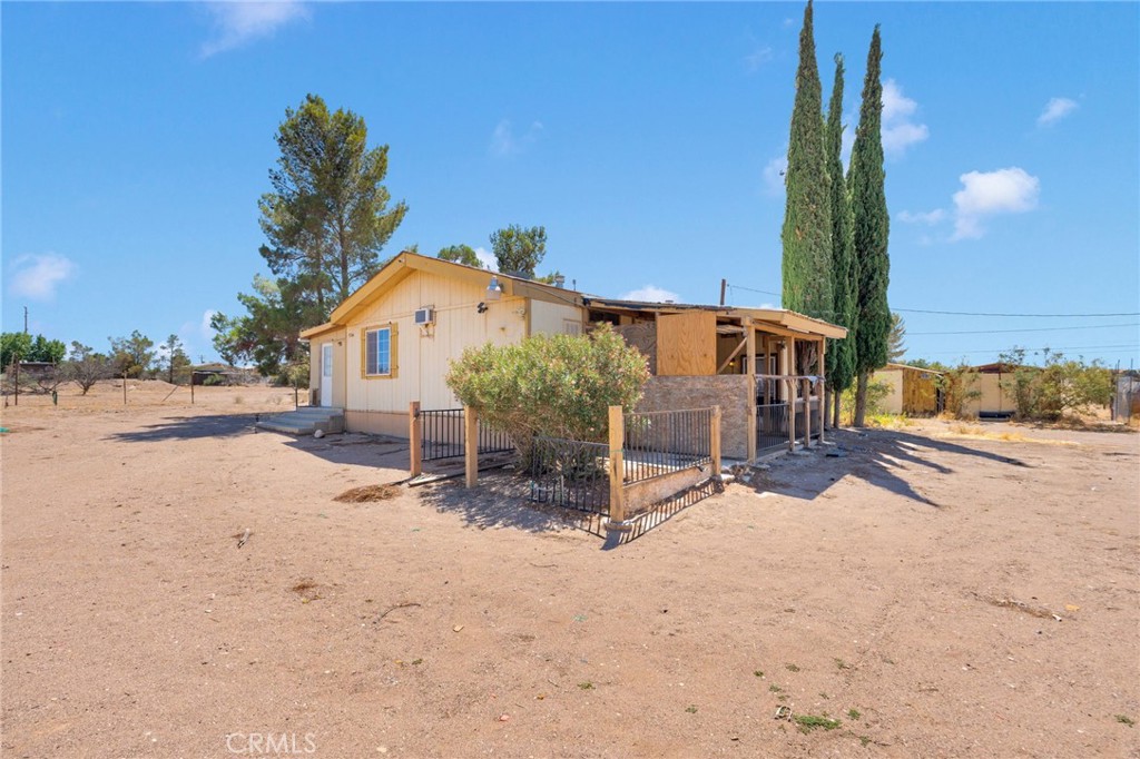9764 Wild Rose Road Property Photo 3