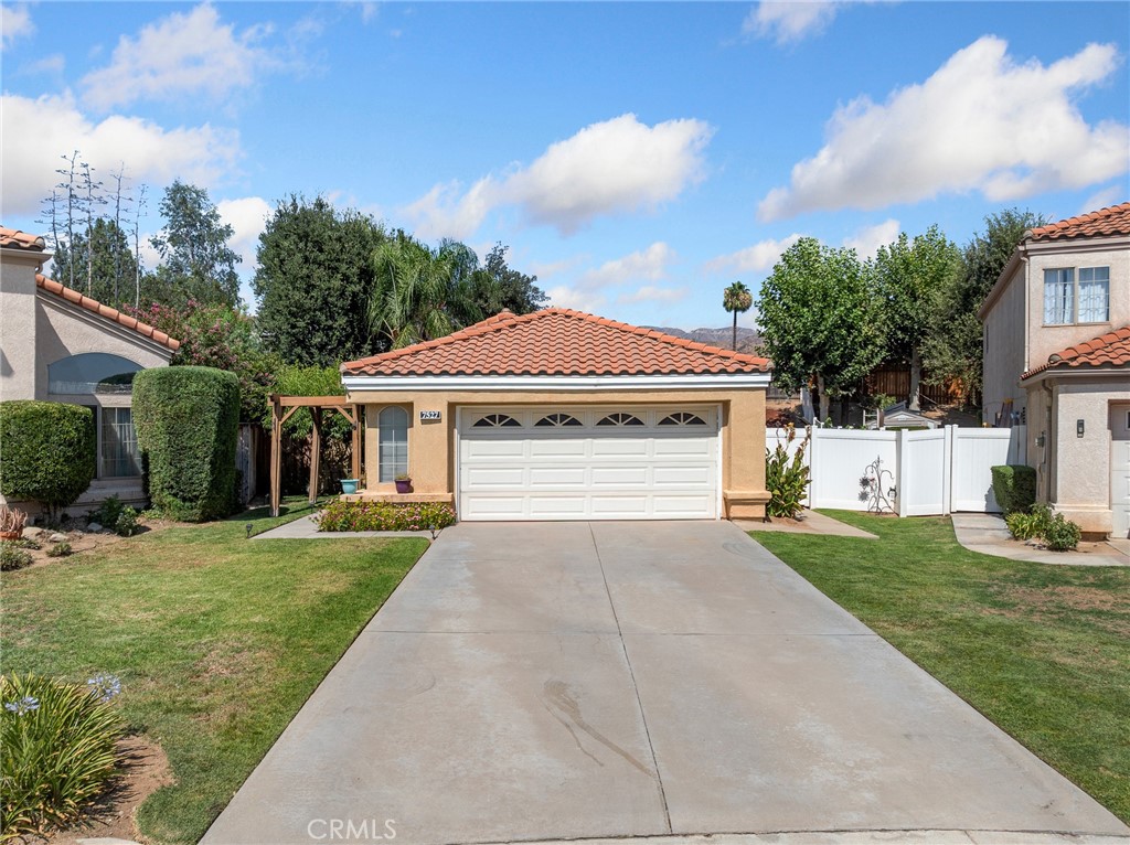 7527 Homestead Lane Property Photo 1