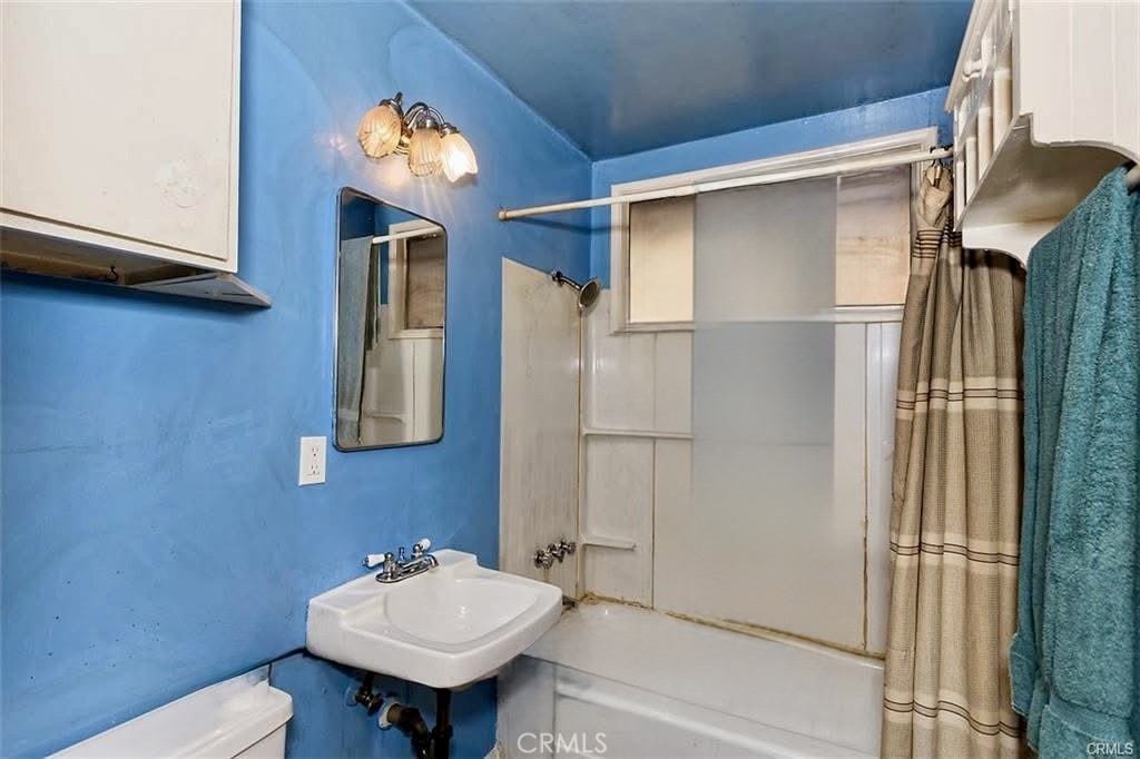 2524 Spring Drive Property Photo 3