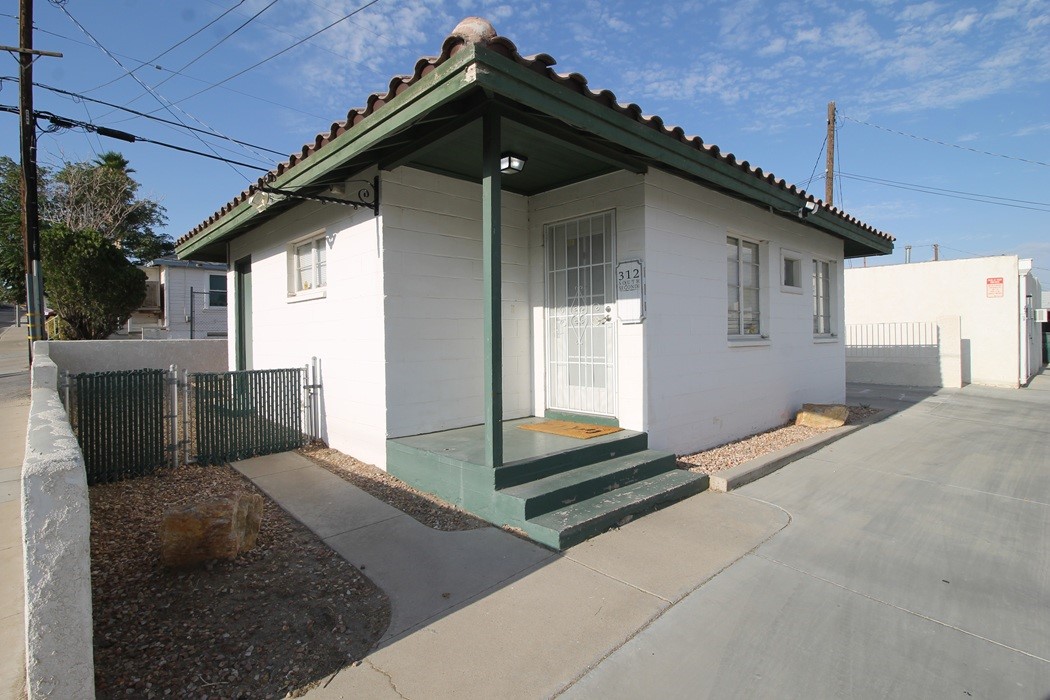 128 E Fredricks Street Property Photo 2